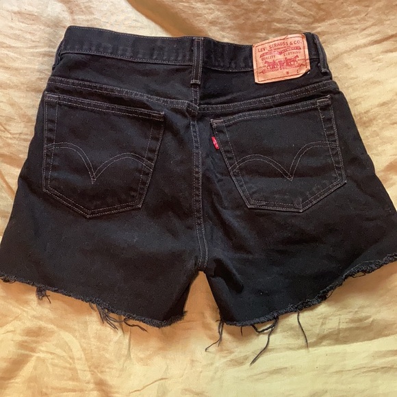 Levi’s cutoff shorts - Picture 3 of 6